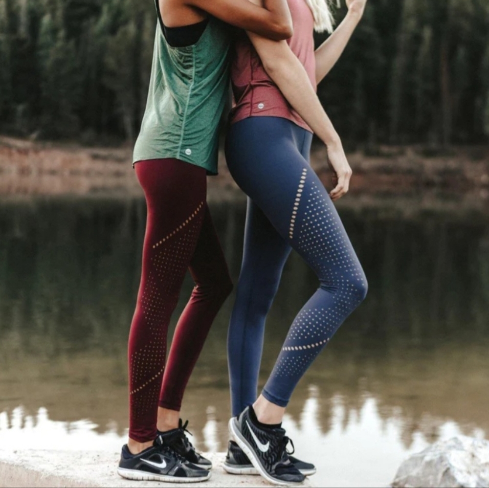 Senita Lux Alpine Lasercut Leggings Sz M